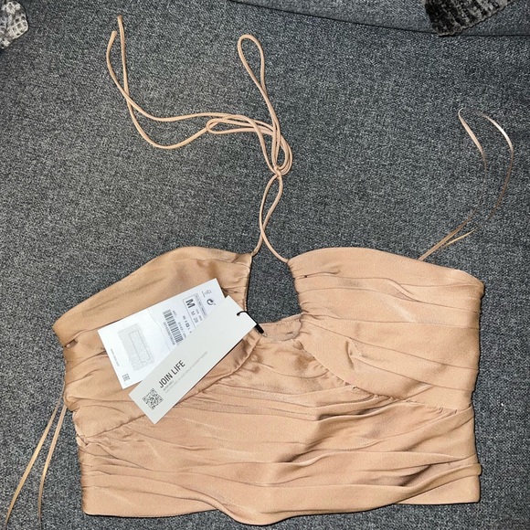 COPY - Zara SATIN EFFECT DRAPED HALTER Crop Top Size M - Picture 2 of 9